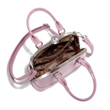 LA Femme,  Misty Orchid